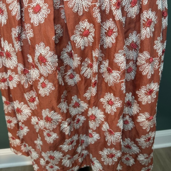 Floral Embroidered A-Line Skirt in Orange and White Size 8 🧚‍♀️ - Picture 2 of 4